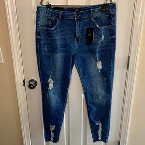 Lucky and Blessed Sz 20 Medium Blue distressed Mid Rise Ankle Skinny Jeans NWT